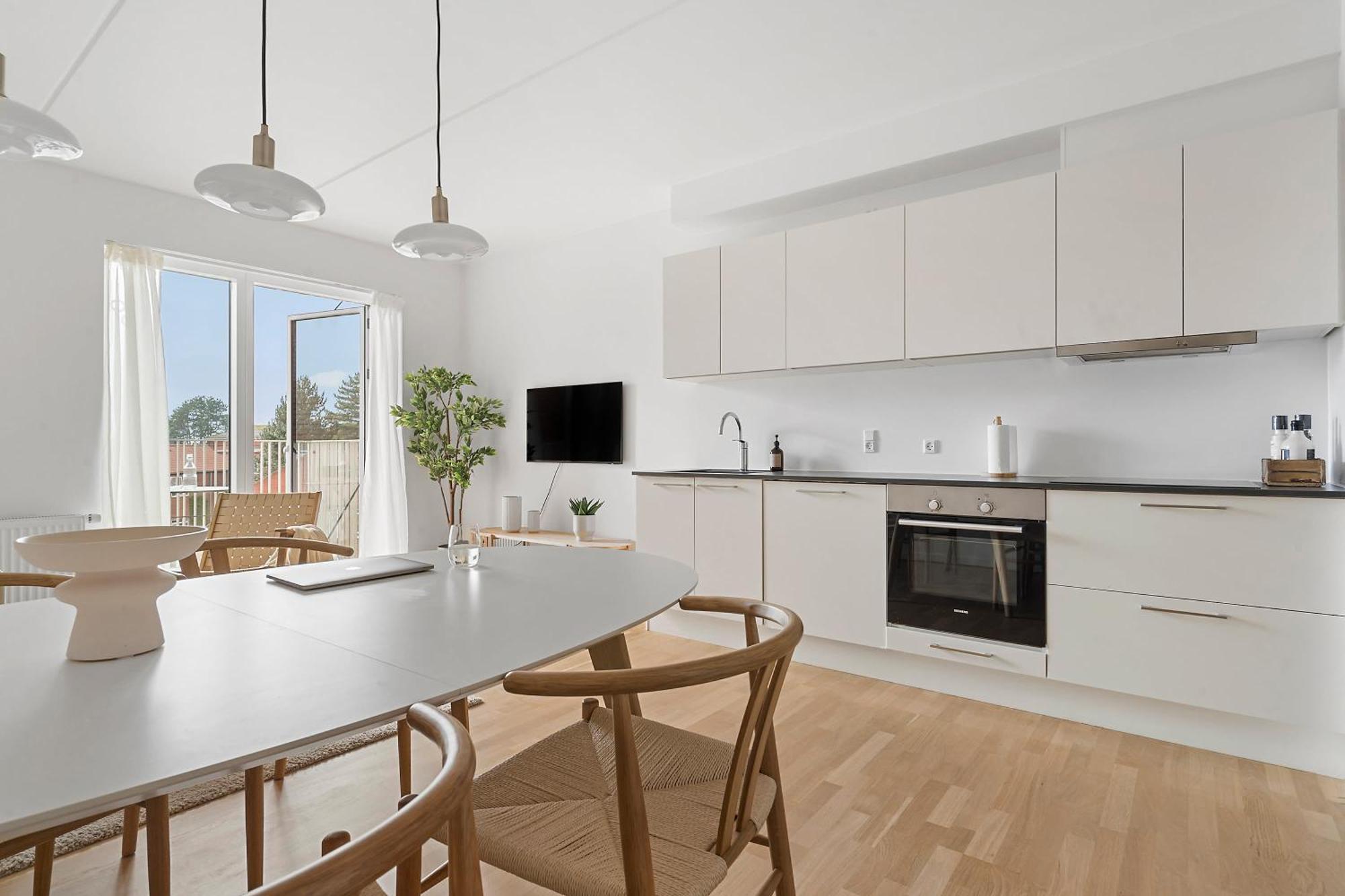 A Stylish Getaway In Modern Surroundings *